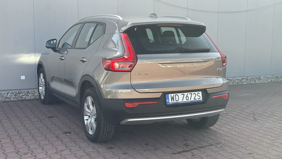 VOLVO XC40 XC40 T3 Momentum Pro aut