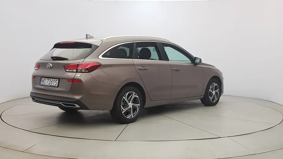 HYUNDAI i30 i30 1.5 DPI Smart