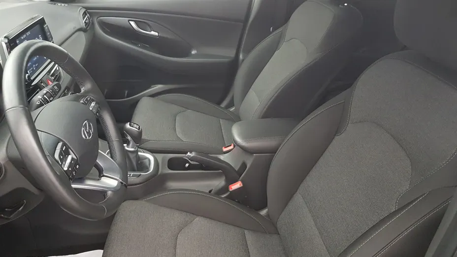 HYUNDAI i30 i30 1.5 DPI Smart