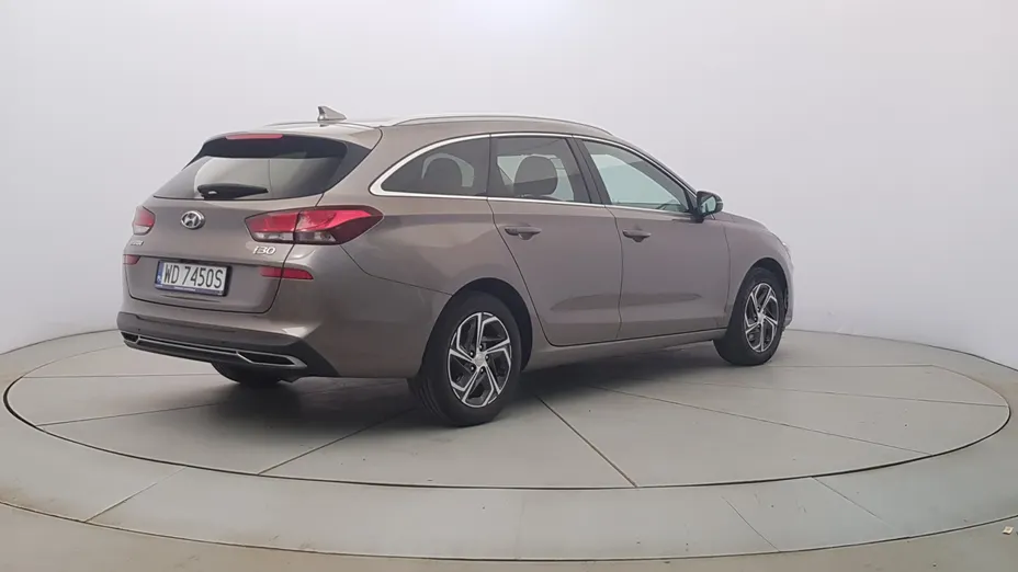 HYUNDAI i30 i30 1.5 DPI Smart
