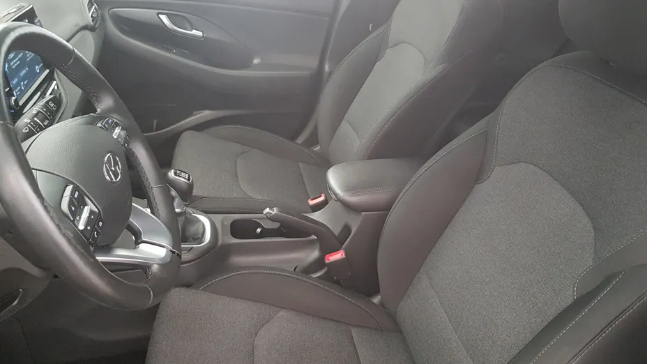 HYUNDAI i30 i30 1.5 DPI Smart
