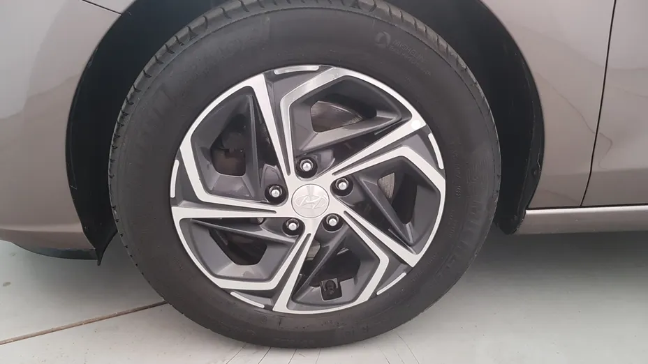 HYUNDAI i30 i30 1.5 DPI Smart