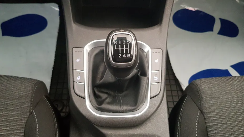 HYUNDAI i30 i30 1.5 DPI Smart