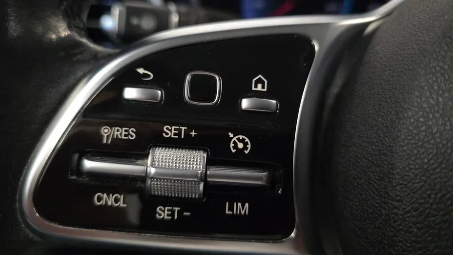 MERCEDES-BENZ C Klasa C 220 d 9G-TRONIC