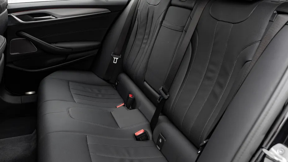 BMW Seria 5 530i xDrive mHEV aut