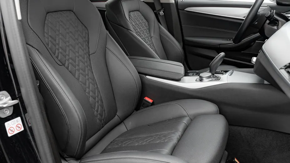 BMW Seria 5 530i xDrive mHEV aut