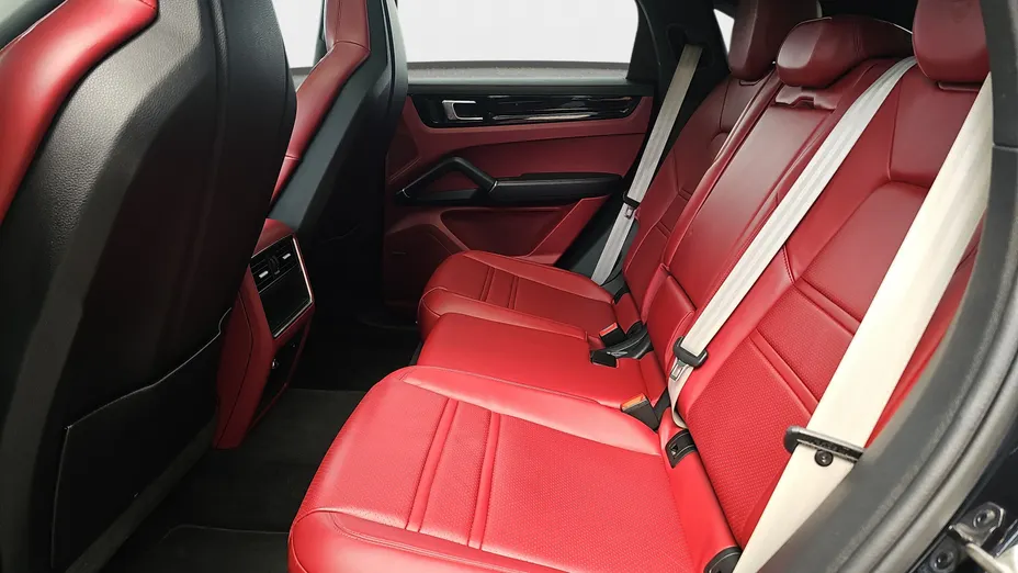 PORSCHE Cayenne Cayenne Coupe Platinum  Edition