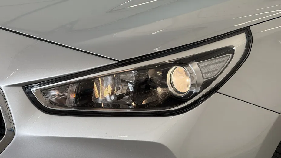 HYUNDAI i30 i30 1.4 Classic +
