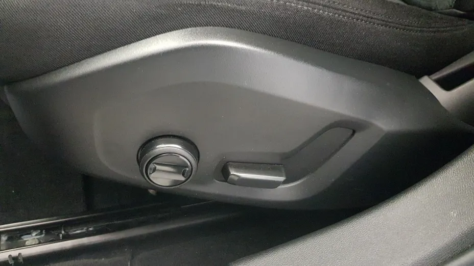 VOLVO V60 V60 B4 D Momentum Pro aut