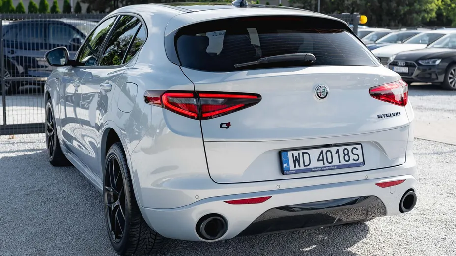 ALFA ROMEO Stelvio Stelvio 2.0 Turbo Veloce Q4 aut