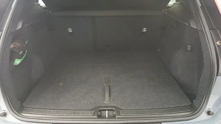 VOLVO XC40 XC40 B3 Essential aut