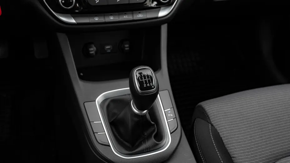 HYUNDAI i30 i30 1.5 DPI Classic +