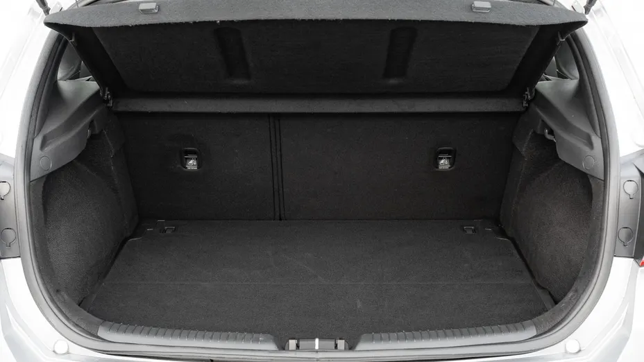 HYUNDAI i30 i30 1.5 DPI Classic +