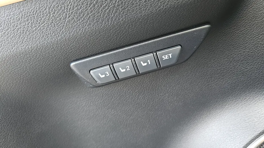 LEXUS NX NX 300 Omotenashi AWD