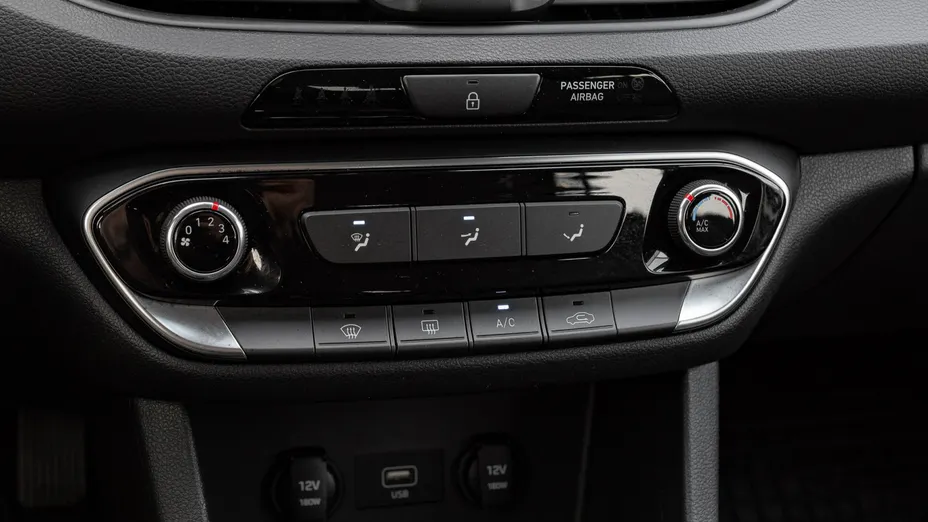 HYUNDAI i30 i30 1.5 DPI Classic +