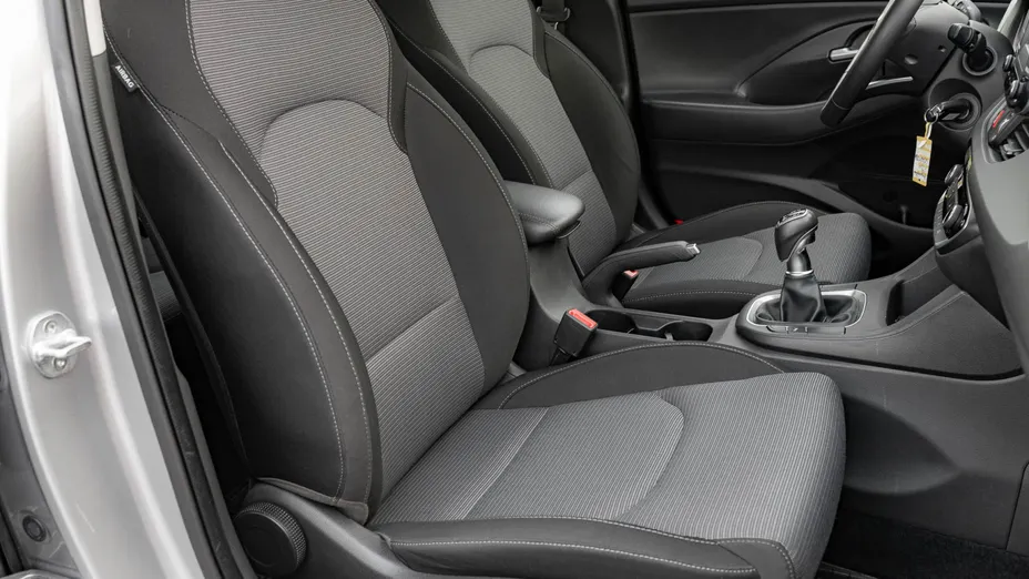 HYUNDAI i30 i30 1.5 DPI Classic +