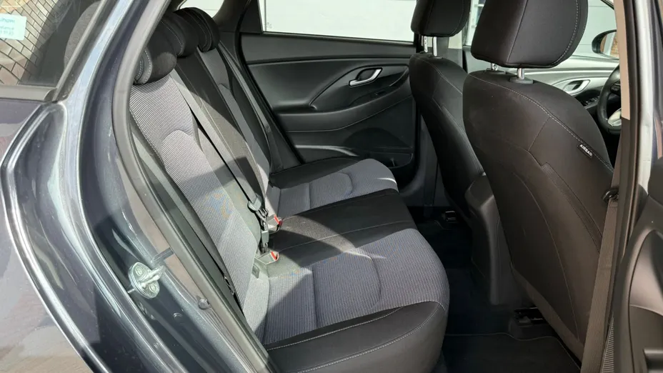 HYUNDAI i30 i30 1.5 DPI Classic +