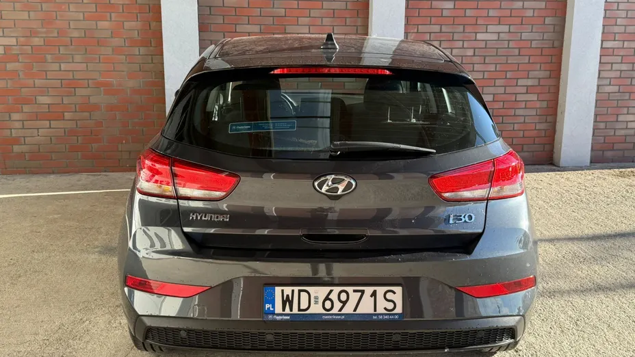 HYUNDAI i30 i30 1.5 DPI Classic +