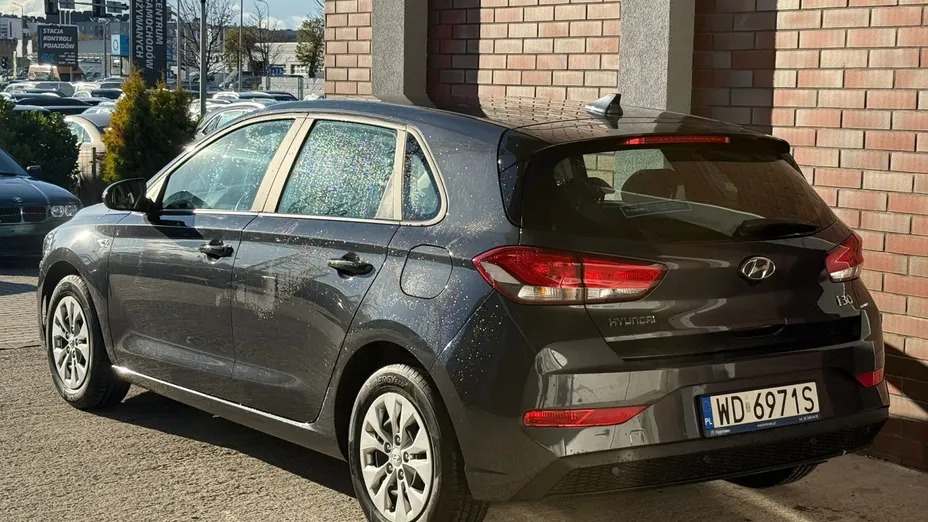 HYUNDAI i30 i30 1.5 DPI Classic +