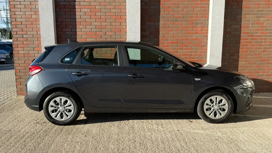 HYUNDAI i30 i30 1.5 DPI Classic +