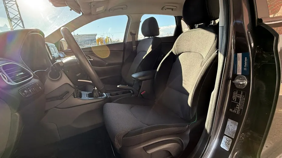 HYUNDAI i30 i30 1.5 DPI Classic +