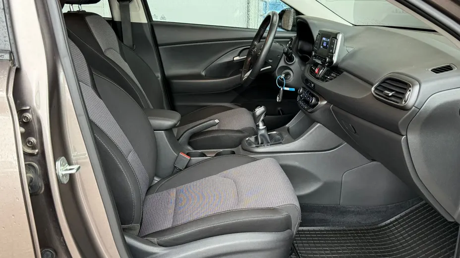 HYUNDAI i30 i30 1.5 DPI Classic +
