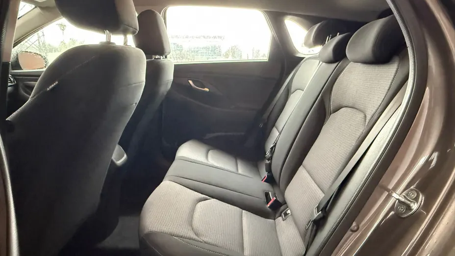 HYUNDAI i30 i30 1.5 DPI Classic +