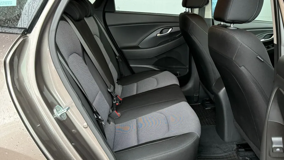 HYUNDAI i30 i30 1.5 DPI Classic +