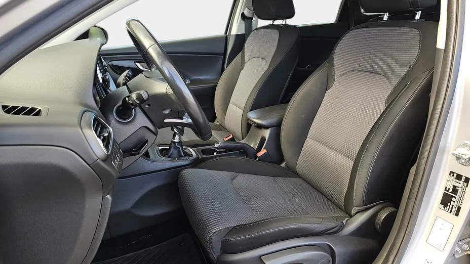 HYUNDAI i30 i30 1.0 T-GDI Modern