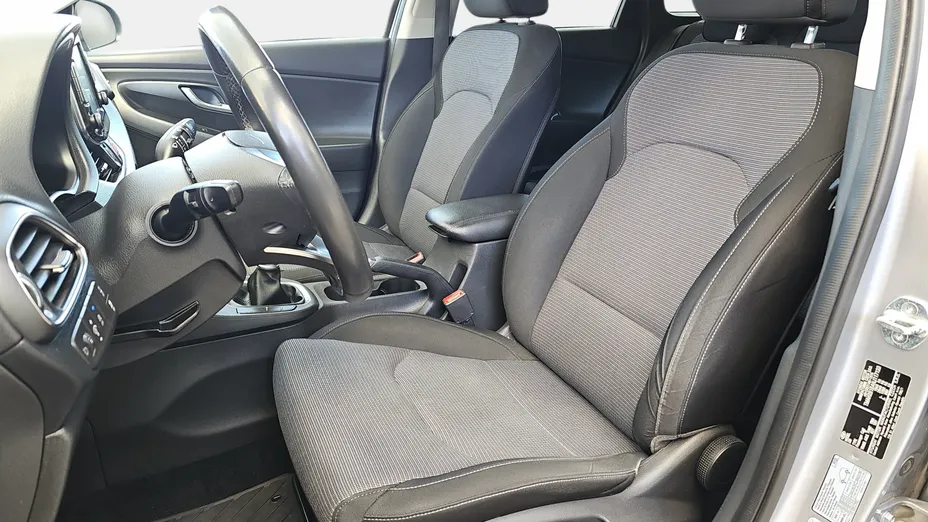 HYUNDAI i30 i30 1.0 T-GDI Modern