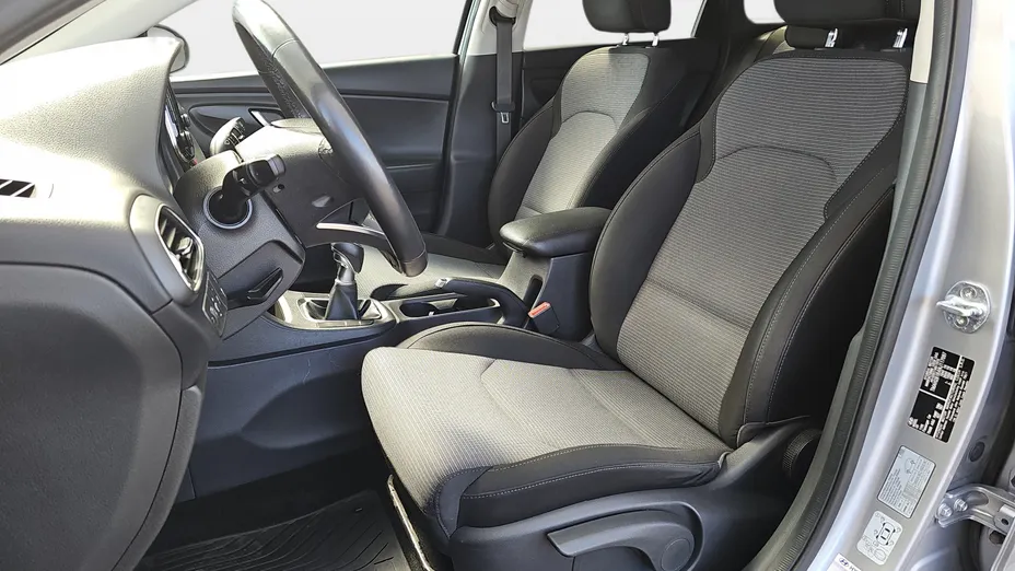 HYUNDAI i30 i30 1.0 T-GDI Modern