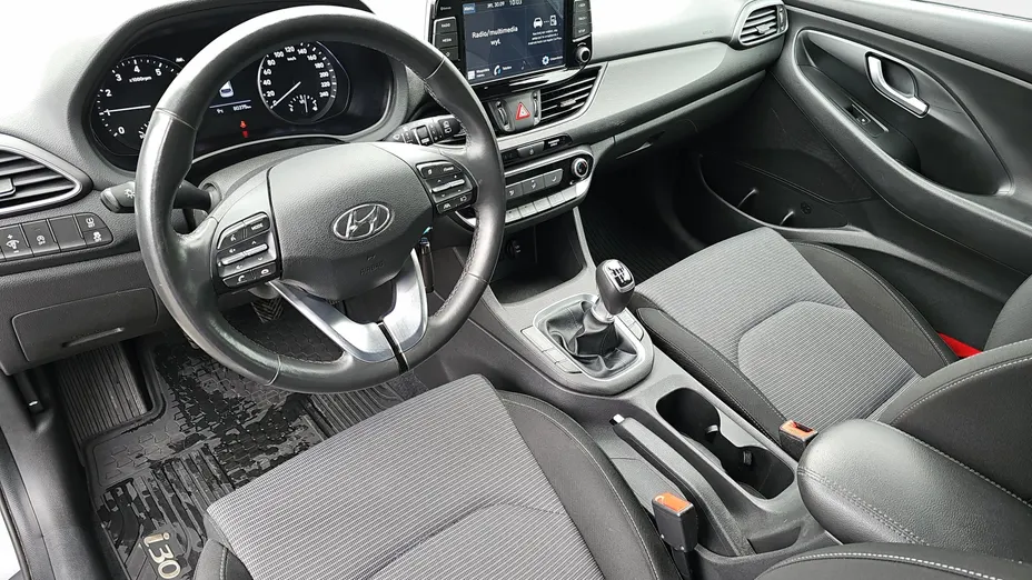 HYUNDAI i30 i30 1.0 T-GDI Modern