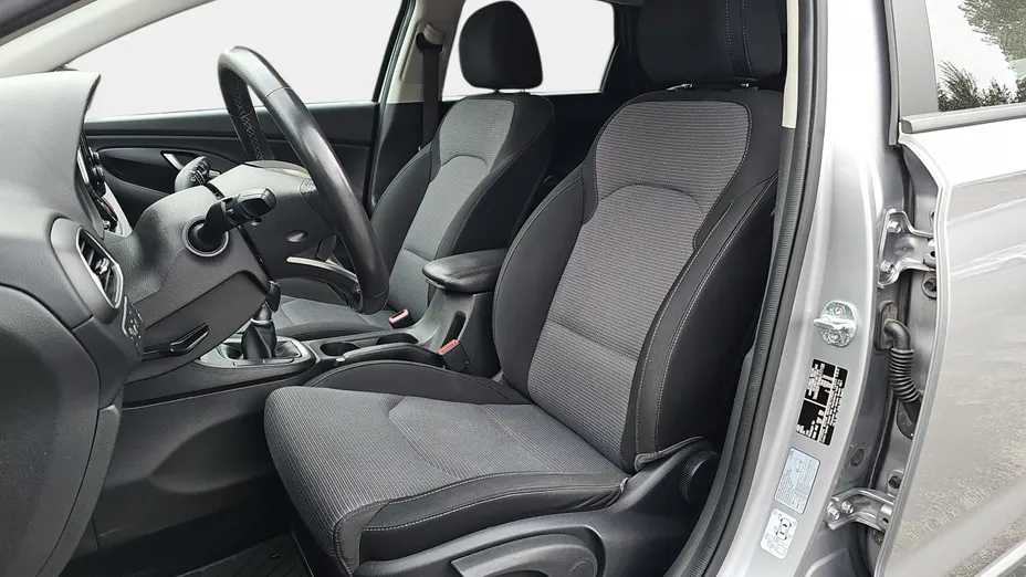 HYUNDAI i30 i30 1.0 T-GDI Modern