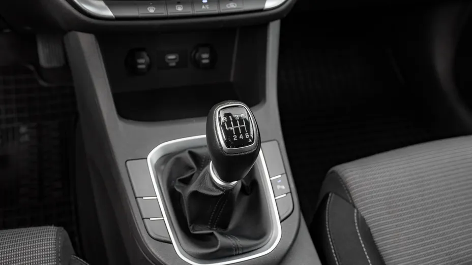 HYUNDAI i30 i30 1.5 DPI Classic +