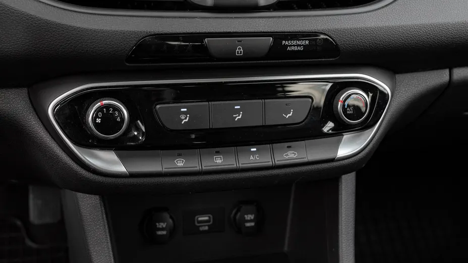 HYUNDAI i30 i30 1.5 DPI Classic +