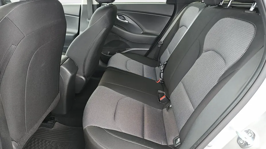 HYUNDAI i30 i30 1.0 T-GDI Modern