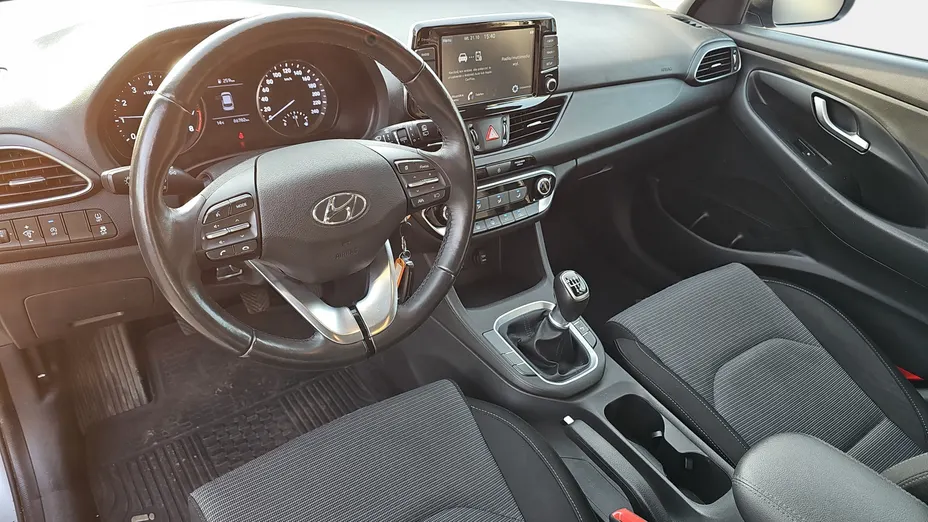 HYUNDAI i30 i30 1.0 T-GDI Modern