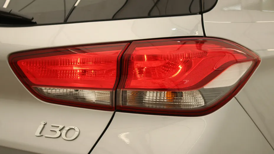 HYUNDAI i30 i30 1.5 DPI Smart