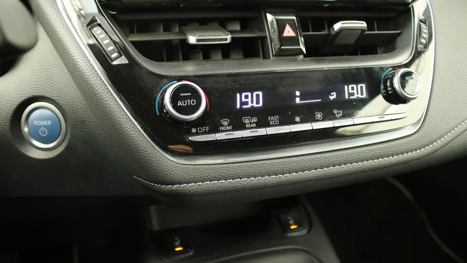 TOYOTA Corolla Corolla 2.0 Hybrid Comfort