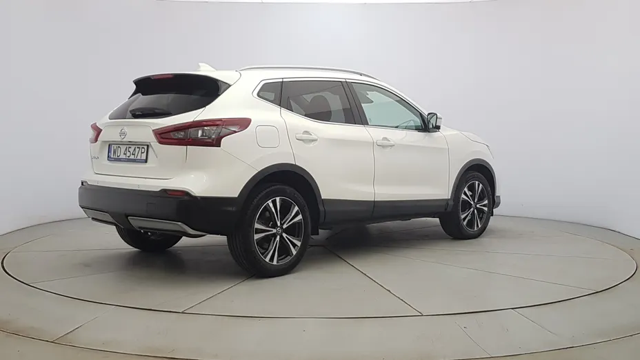 NISSAN Qashqai Qashqai 1.3 DIG-T N-Connecta DCT