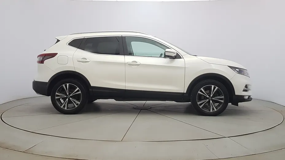 NISSAN Qashqai Qashqai 1.3 DIG-T N-Connecta DCT