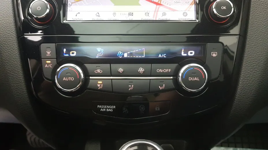 NISSAN Qashqai Qashqai 1.3 DIG-T N-Connecta DCT
