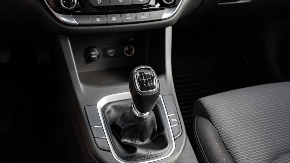 HYUNDAI i30 i30 1.5 DPI Classic +
