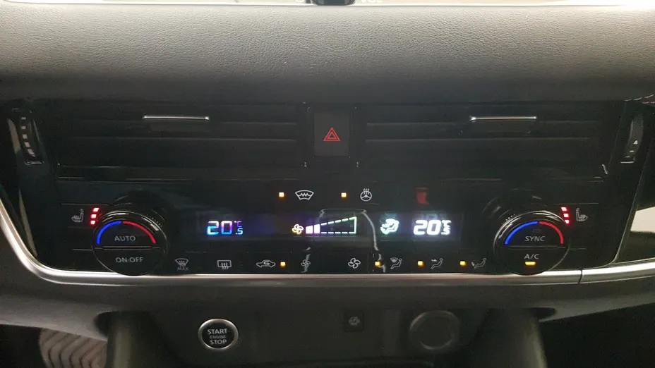 NISSAN Qashqai Qashqai 1.3 DIG-T mHEV N-Connecta Xtronic