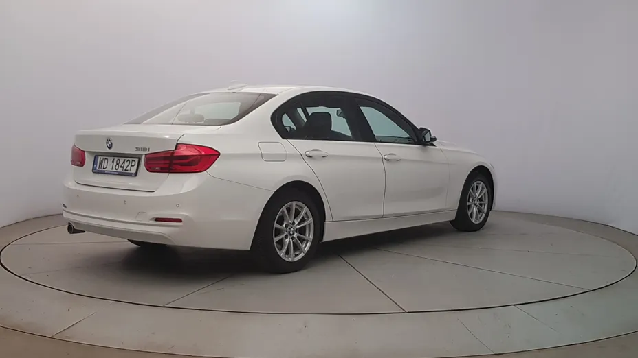 BMW Seria 3 318i GPF Advantage aut