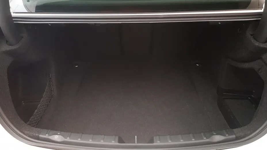 BMW Seria 3 318i GPF Advantage aut
