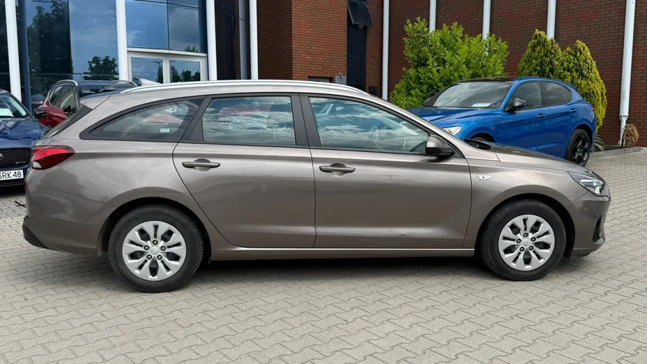 HYUNDAI i30 i30 1.0 T-GDI Classic + DCT