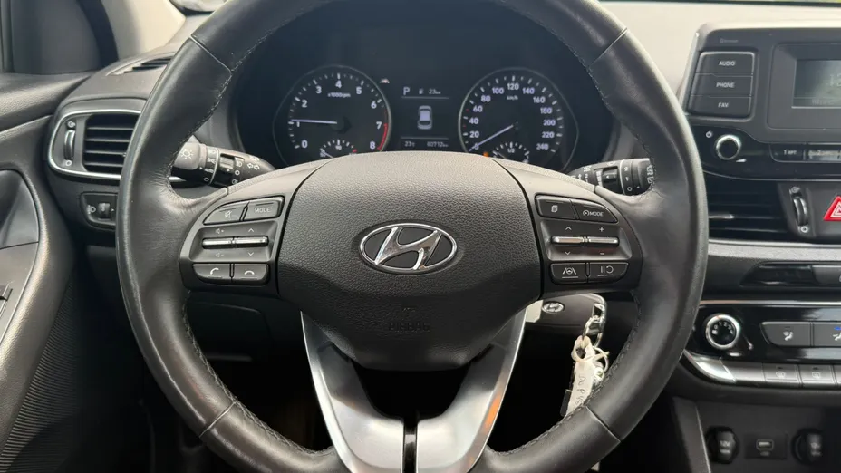 HYUNDAI i30 i30 1.0 T-GDI Classic + DCT