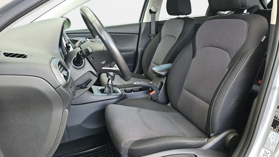 HYUNDAI i30 i30 1.5 DPI Classic +