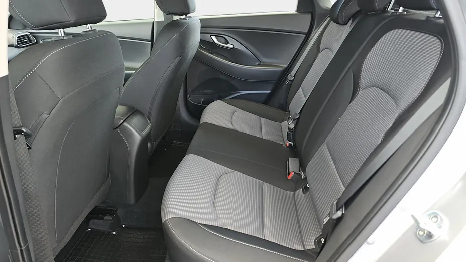 HYUNDAI i30 i30 1.5 DPI Classic +